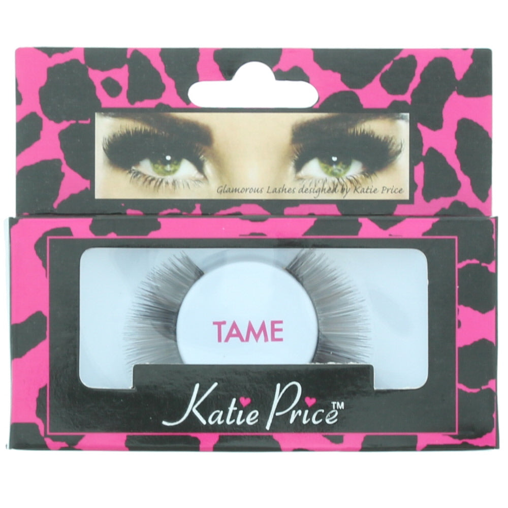 Katie Price Tame False Eyelashes